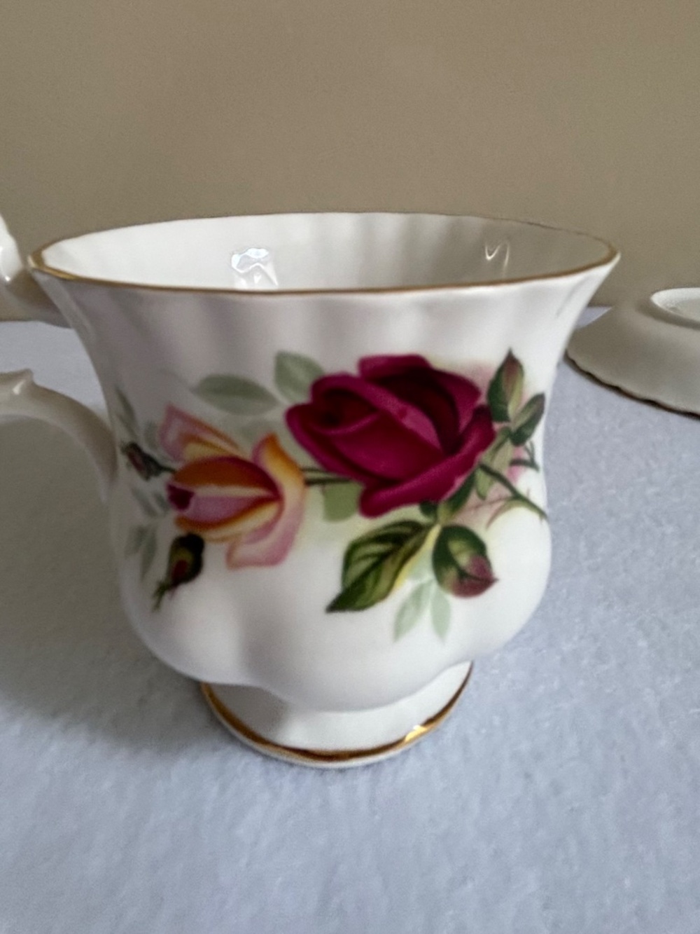 Royal Albert King's Ransom Cup and Saucer - Picture 4 of 5
